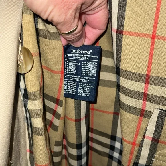 Vintage Burberry tan trench coat 80s - Picture 8 of 12